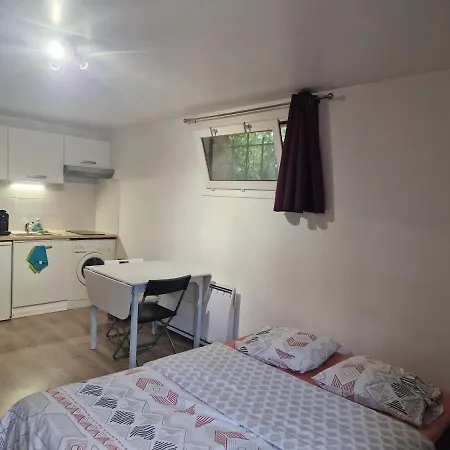 Appartement A A 5 Min Du Rer B Le Guichet