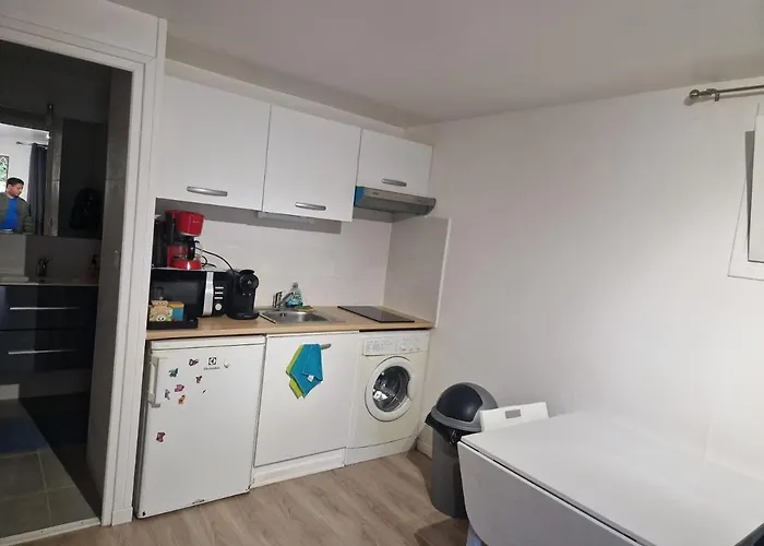 A A 5 Min Du Rer B Le Guichet 公寓