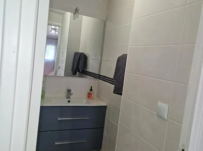 A A 5 Min Du Rer B Le Guichet 公寓 *