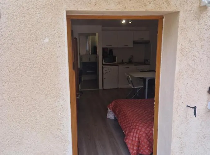 A A 5 Min Du Rer B Le Guichet 奥赛